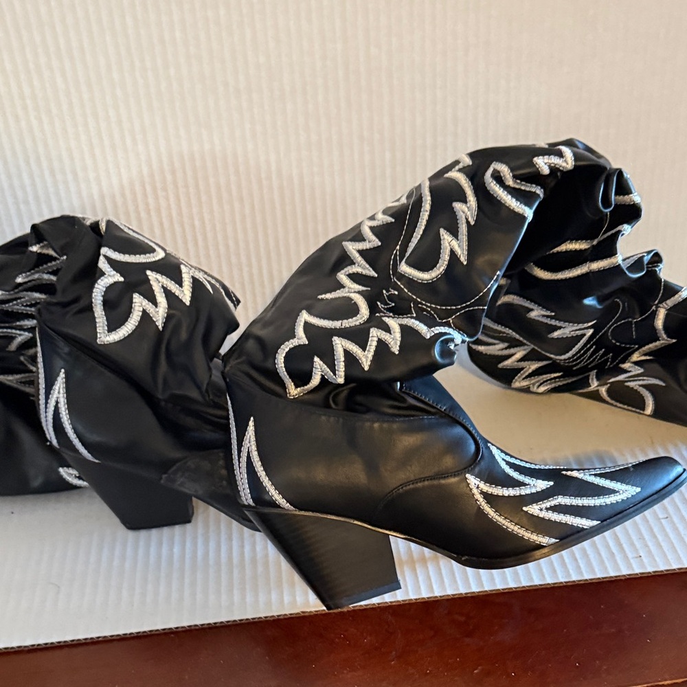 Black Embroidered Women's Boots